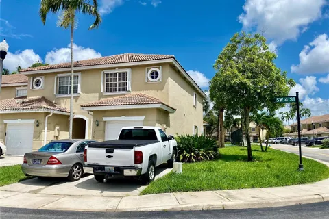 12161 SW 4th St # 1, Pembroke Pines FL 33025