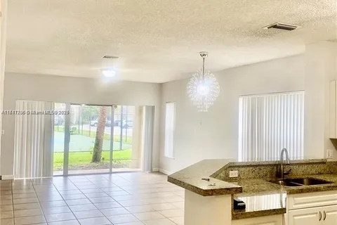 12161 SW 4th St # 1, Pembroke Pines FL 33025