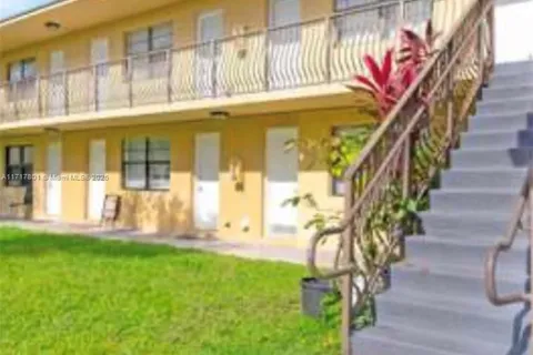 4444 SW 67th Ave # 20, Miami FL 33155