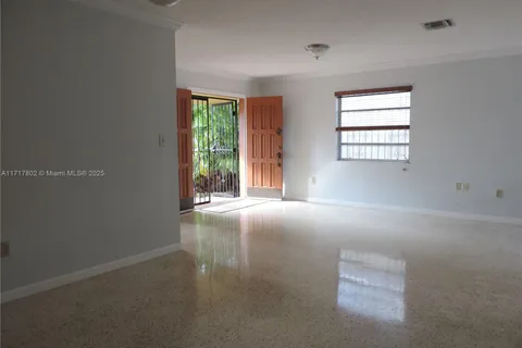 3225 SW 27th St # 3227, Miami FL 33133