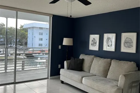 3750 NE 170th St # 208, North Miami Beach FL 33160