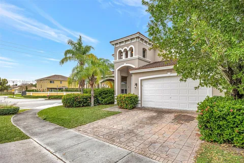 20788 SW 89th Path, Cutler Bay FL 33189