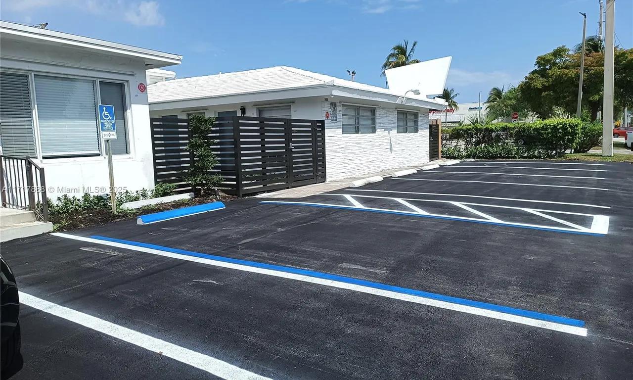 505 SE 18th St, Fort Lauderdale FL 33316