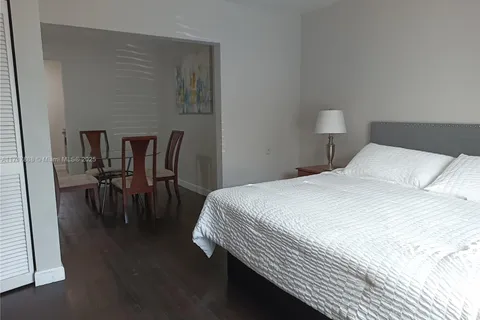 505 SE 18th St, Fort Lauderdale FL 33316