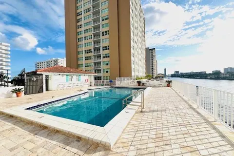 1400 S Ocean Dr # 1704, Hollywood FL 33019