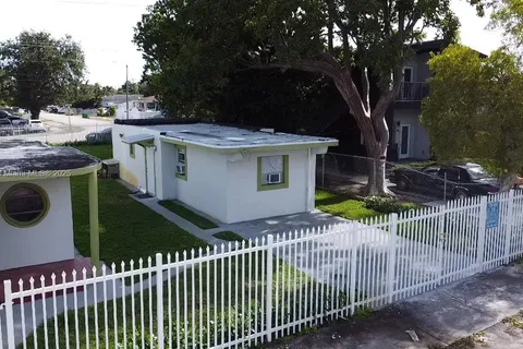 7802 NW 8th Ave # 6, Miami FL 33150