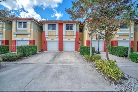 4923 SW 66th Ter # 4923, Davie FL 33314