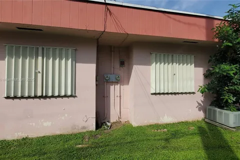 1901 NW 1st Ter, Miami FL 33125