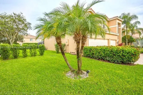 5289 NW 112th Way, Coral Springs FL 33076