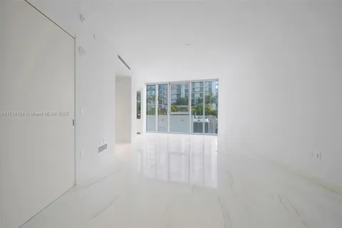 300 Biscayne Blvd Way # 1105, Miami FL 33131