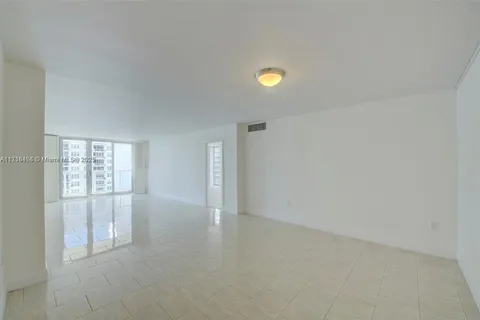 5701 Collins Ave # 915, Miami Beach FL 33140