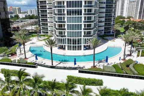 17201 Collins Ave # 706, Sunny Isles Beach FL 33160