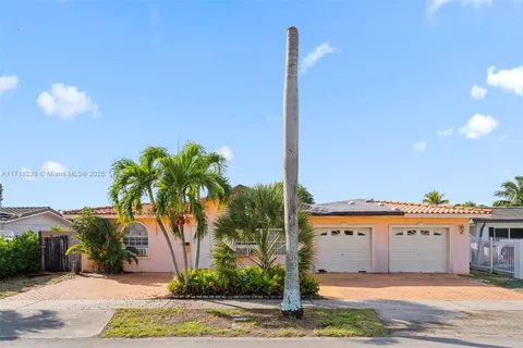 4660 W 8th Pl, Hialeah FL 33012