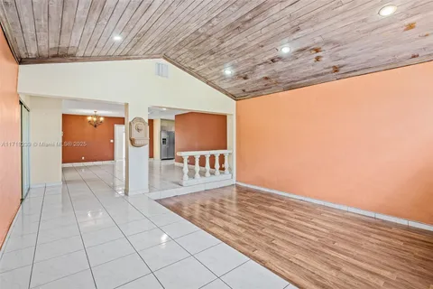 4660 W 8th Pl, Hialeah FL 33012