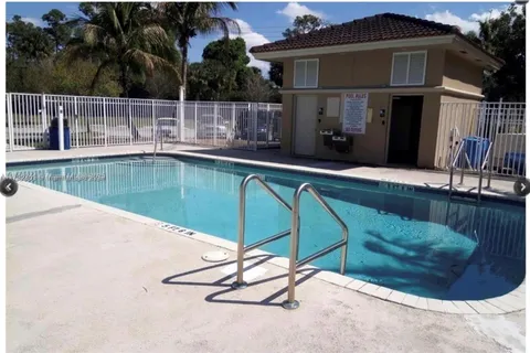 1091 Golden Lakes Blvd # 414, West Palm Beach FL 33411