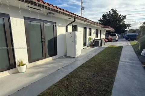 1138 NW 34th Ave, Miami FL 33125