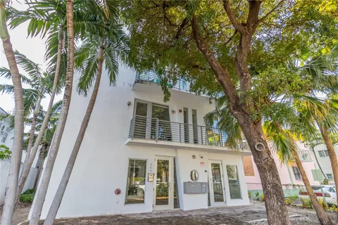 945 Michigan Ave # 3, Miami Beach FL 33139