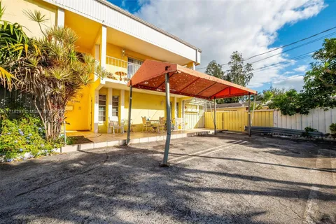 3301 NW 13th Ter # 3301, Miami FL 33125