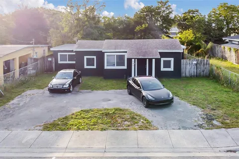 649 NW 24th Ave, Fort Lauderdale FL 33311