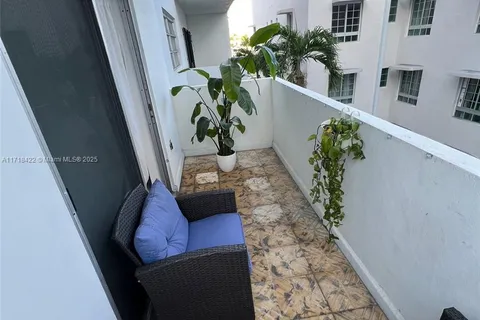 4101 Indian Creek Dr # 301, Miami Beach FL 33140