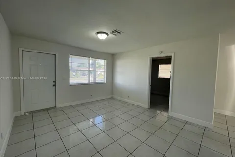 451 SW 28th Ave, Fort Lauderdale FL 33312