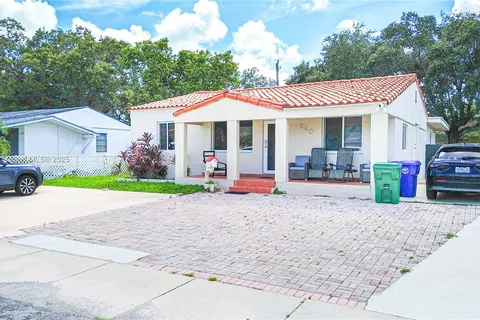 240 SW 71st Ave, Miami FL 33144