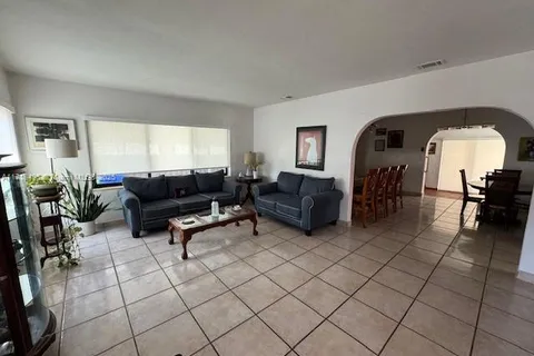 525 NW 32nd Ave, Miami FL 33125