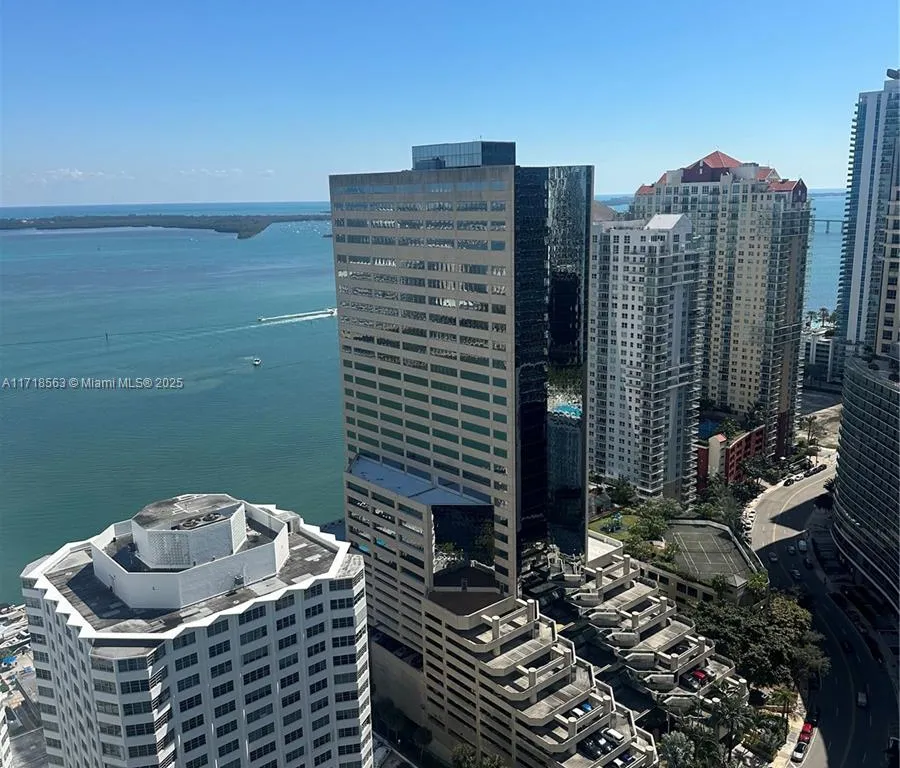 950 Brickell Bay Dr # 3505, Miami FL 33131