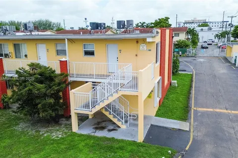 1255 W 49th Pl # G201, Hialeah FL 33012