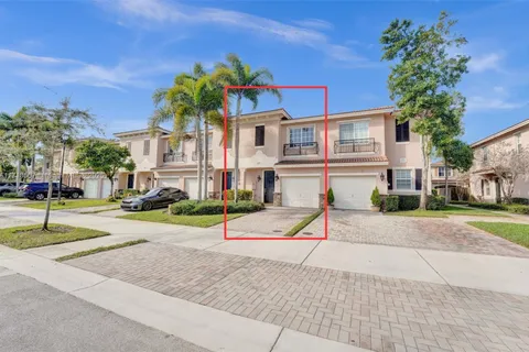 225 Las Brisas Cir, Sunrise FL 33326