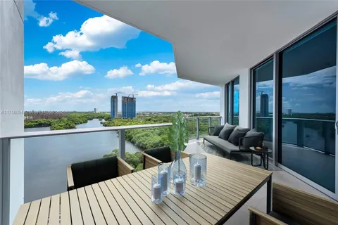 17111 BISCAYNE BLVD # 1204, Miami FL 33160