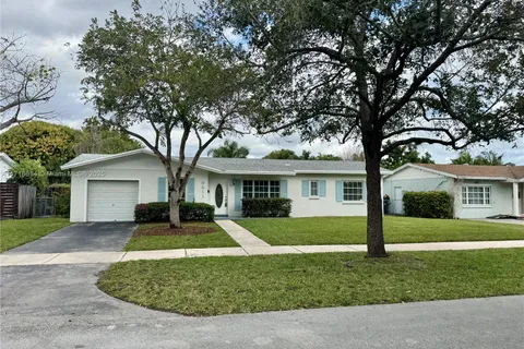 9311 SW 183rd Ter, Palmetto Bay FL 33157