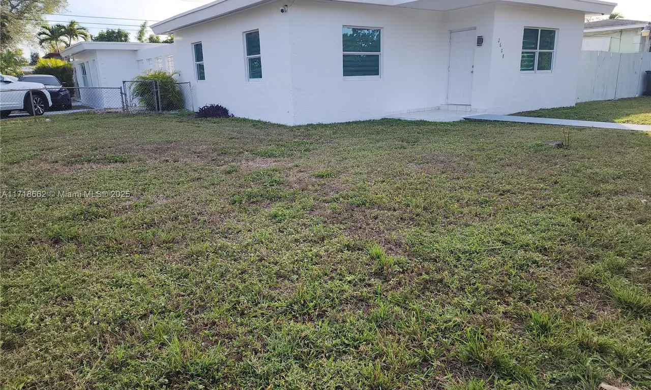 2608 Funston St, Hollywood FL 33020