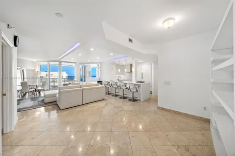 4779 Collins Ave # 2208, Miami Beach FL 33140