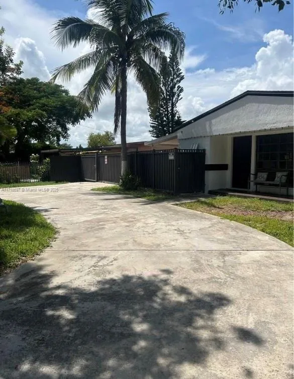 9331 Marine Dr, Cutler Bay FL 33189