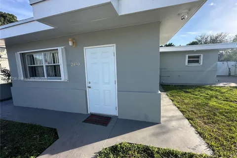 2430 NW 26th St # 1, Miami FL 33142