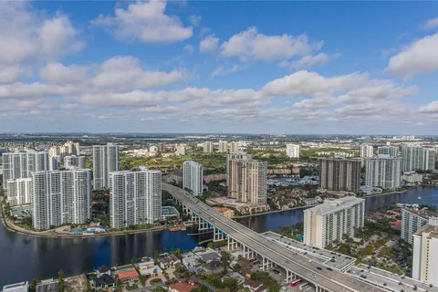 18975 Collins Ave # 305, Sunny Isles Beach FL 33160