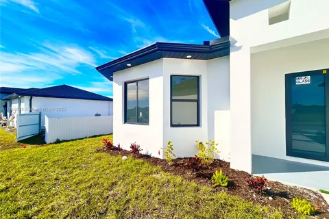 2001 DIPLOMAT PKWY W, Cape Coral FL 33993