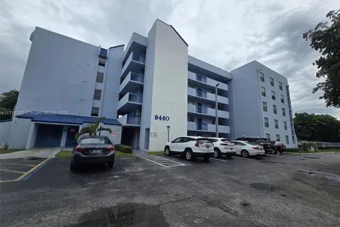 9440 Fontainebleau Blvd # 301, Miami FL 33172