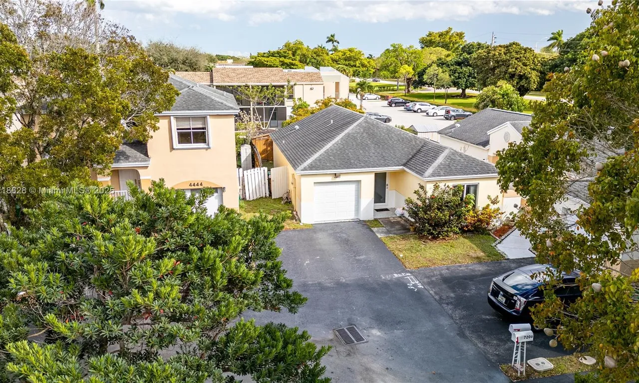 4450 SW 72nd Way # 4450, Davie FL 33314