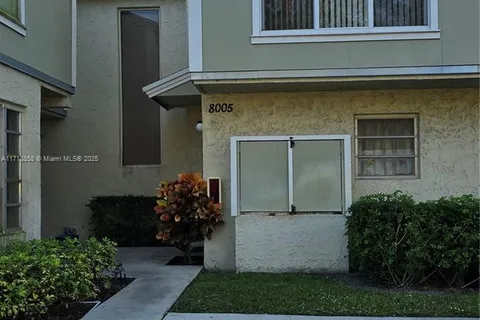 8005 Lagos De Campo Blvd # 4, Tamarac FL 33321