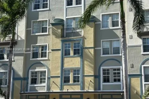 533 NE 3rd Ave # 404, Fort Lauderdale FL 33301