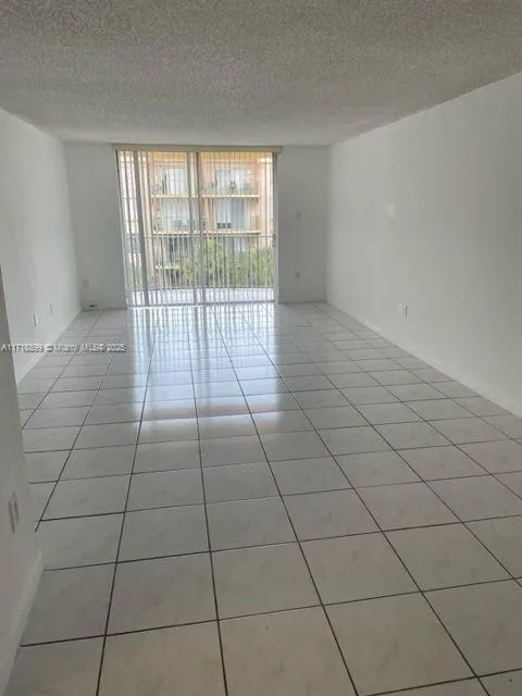 9310 Fontainebleau Blvd # 505, Miami FL 33172