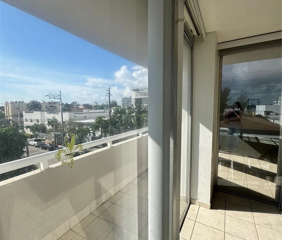 7735 Abbott Ave # 4F, Miami Beach FL 33141