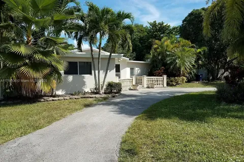 13345 SW 83rd Ct, Pinecrest FL 33156
