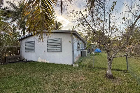 13401 SW 265th Ter, Homestead FL 33032