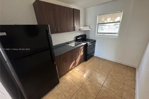 1306 NW 61st St # 7, Miami FL 33142