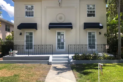 122 Antiquera Ave # 4, Coral Gables FL 33134