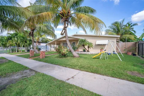 12625 SW 185th Ter, Miami FL 33177