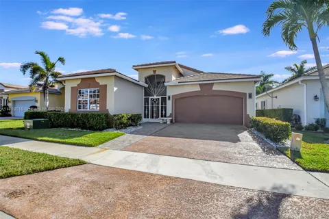 6330 Harbour Oak Dr, Lake Worth FL 33467